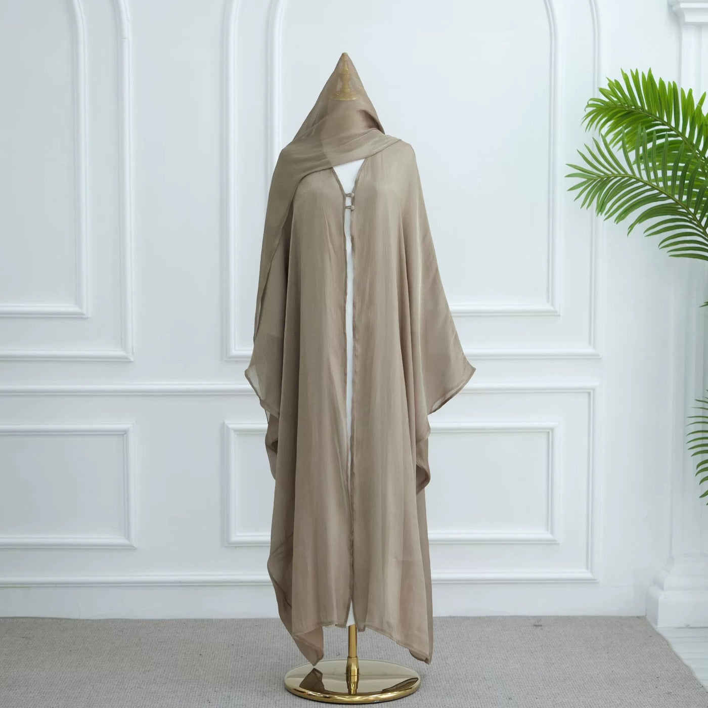 ELEGANTE ABAYA MIT TUCH