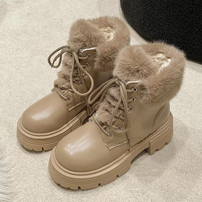 SNOW BOOTS WITH FUR