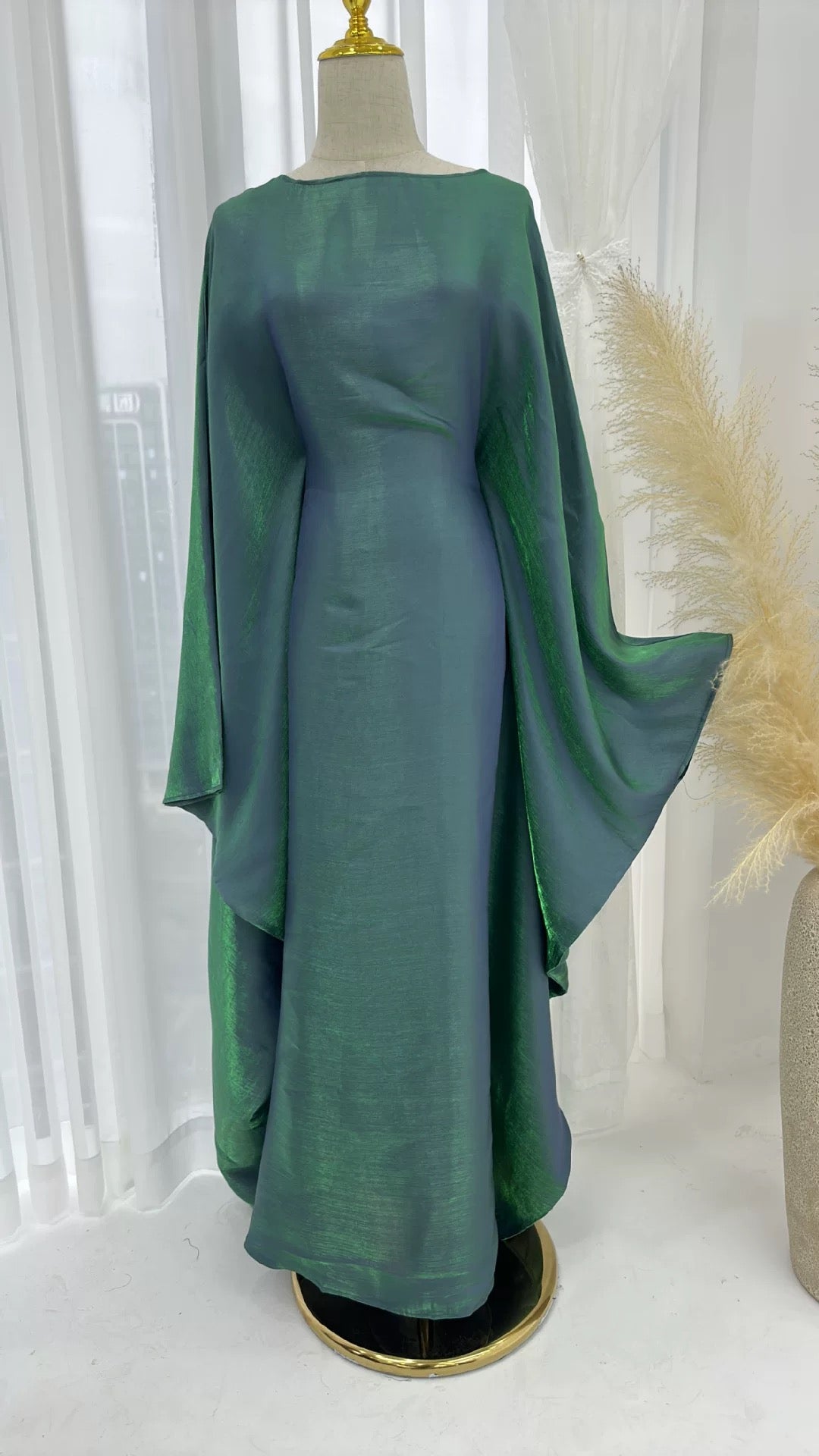 "SATIN NIGHTS" ABAYA