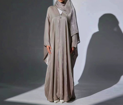 ELEGANTE ABAYA MIT TUCH